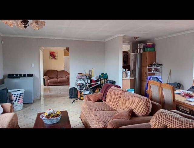 3 BEDROOM HOUSE FOR SALE IN ALRA PARK